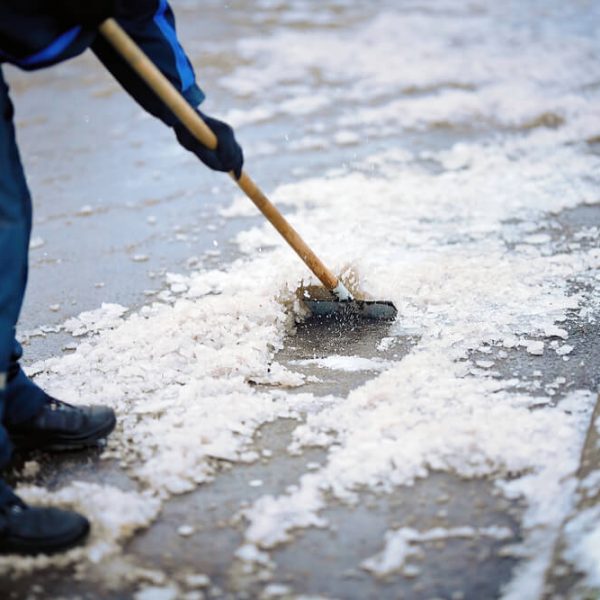 Zimná údržba chodníkov Bratislava TopClean